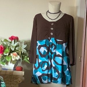 Brown and turquoise umpire top with 3/4 sleeves